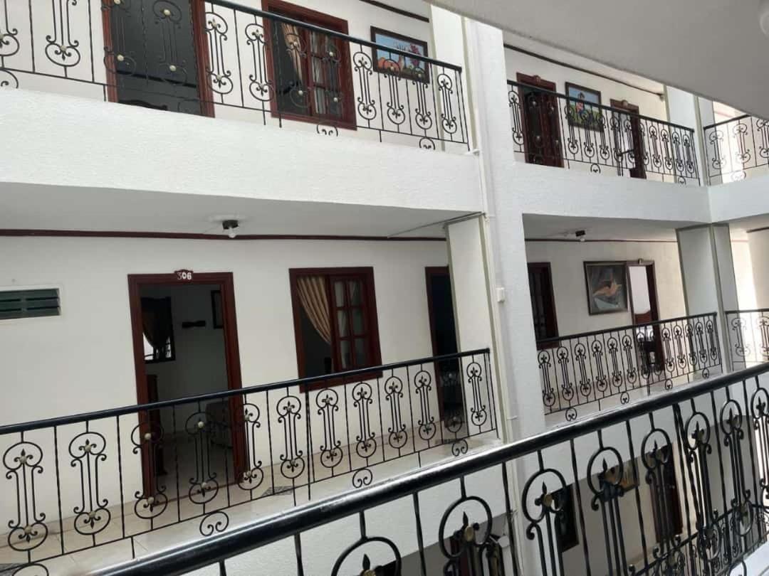 Hotel Davinci Calarcá מראה חיצוני תמונה