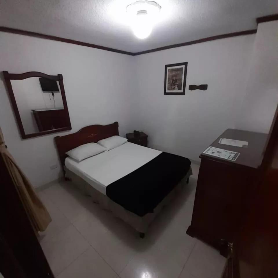 Hotel Davinci Calarcá מראה חיצוני תמונה
