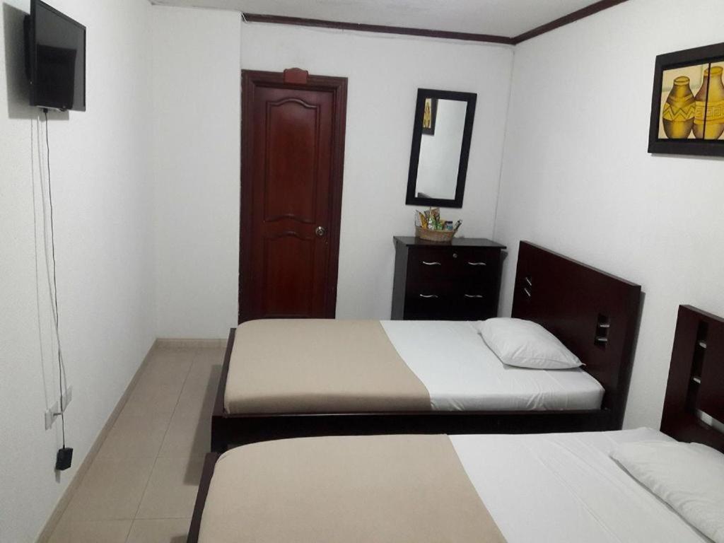 Hotel Davinci Calarcá מראה חיצוני תמונה