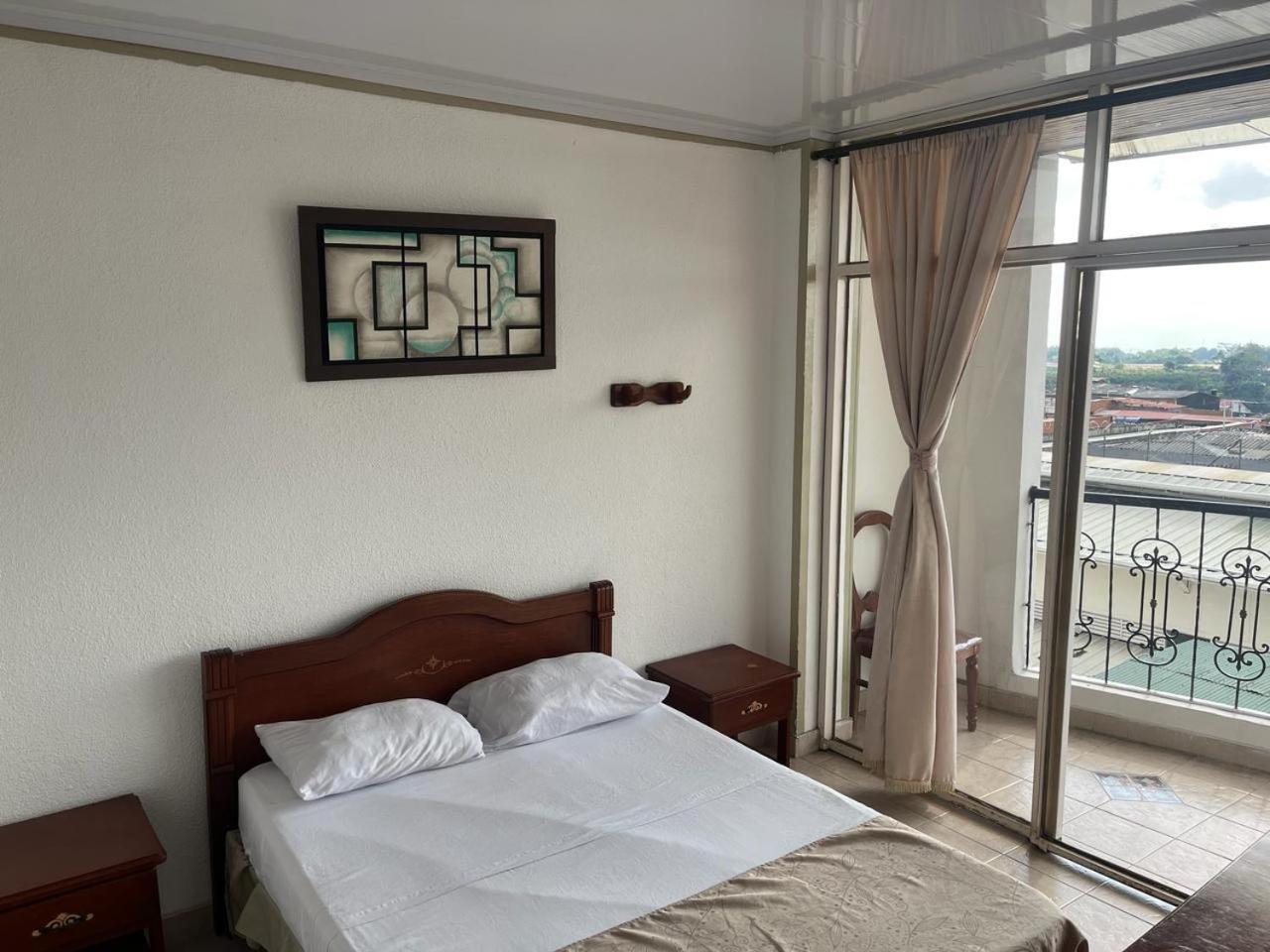 Hotel Davinci Calarcá מראה חיצוני תמונה